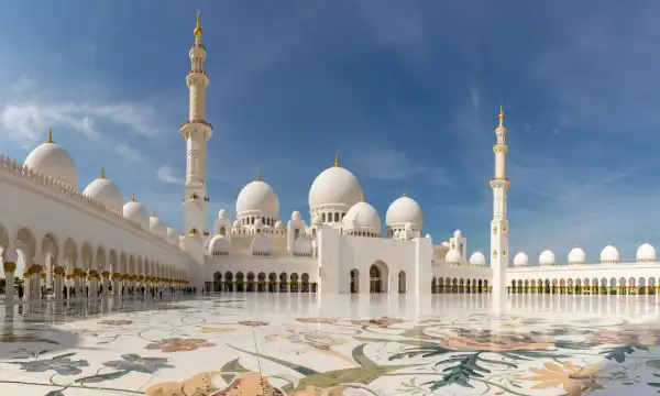 Sheikh Zayed Grand Mosque at twilight, Abu Dhabi